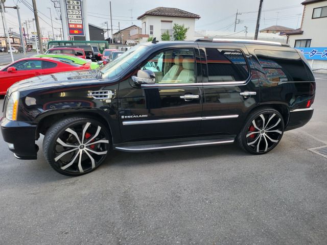 CADILLAC ESCALADE ESV