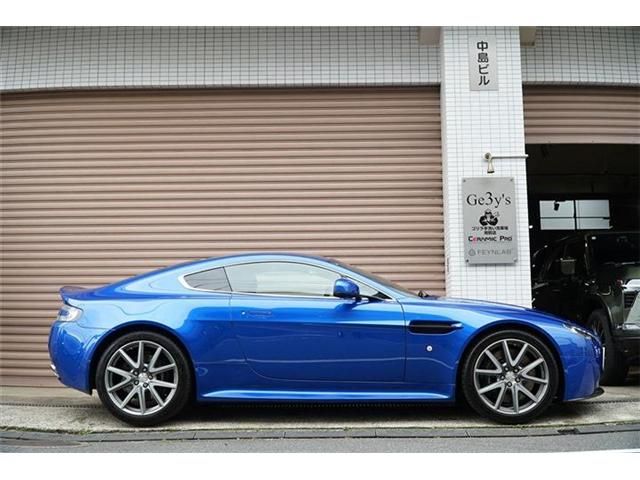 ASTON MARTIN
