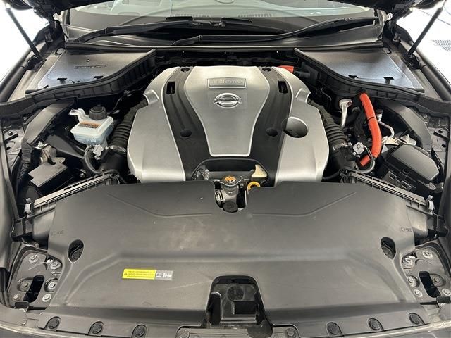 SKYLINE HYBRID 4WD