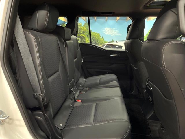 LANDCRUISER 250