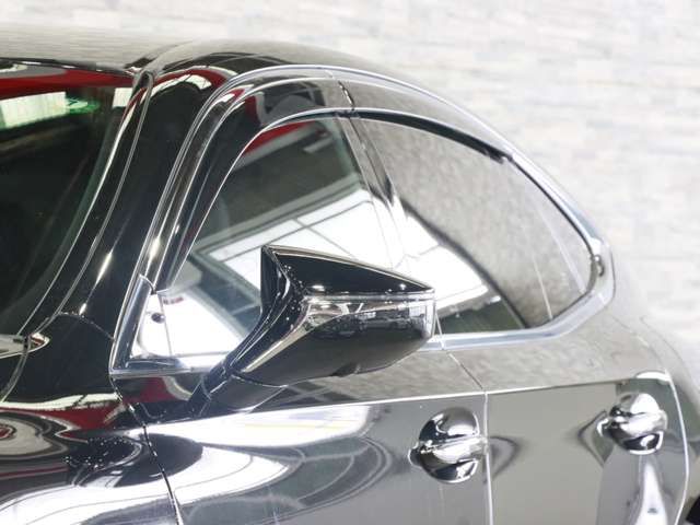 LEXUS LS500h 4WD
