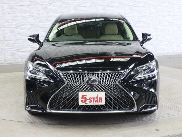 LEXUS LS500h 4WD