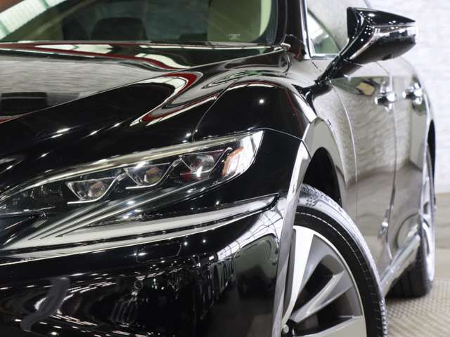 LEXUS LS500h 4WD