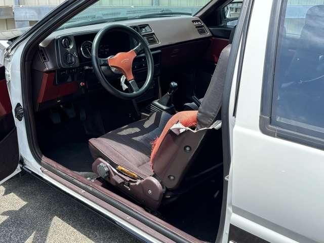 SPRINTER TRUENO hatchback
