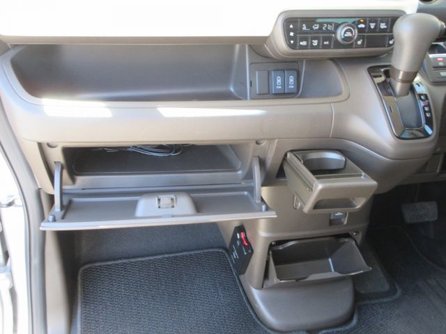 N BOX 4WD
