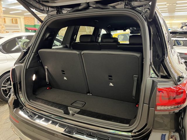 MERCEDES BENZ GLB
