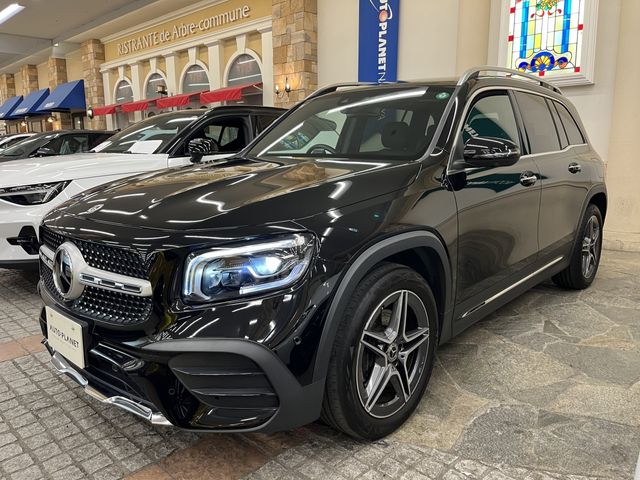 MERCEDES BENZ GLB