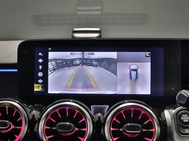 MERCEDES BENZ GLB