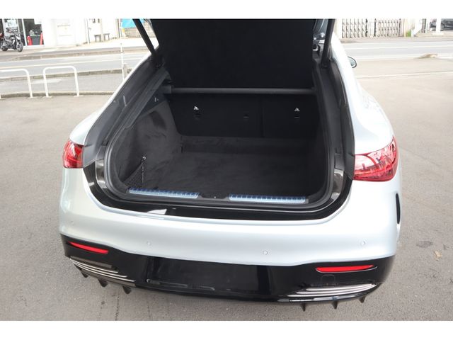 MERCEDES AMG EQS