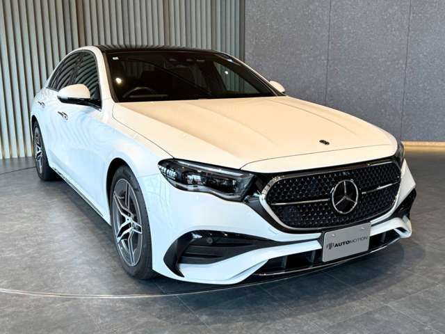 MERCEDES BENZ E class sedan