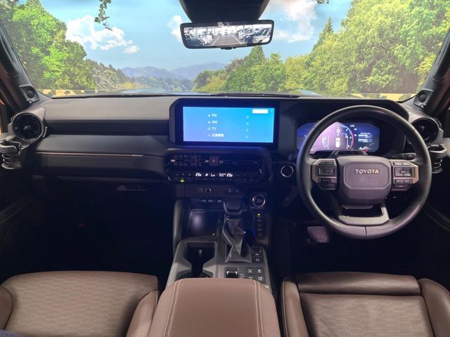 LANDCRUISER 250