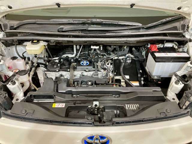 VOXY HYBRID 4WD
