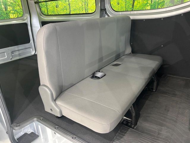 CARAVAN van 1.2t 2WD