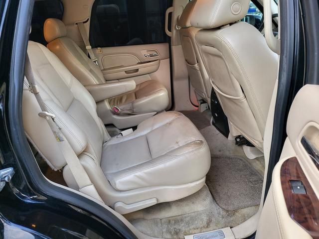 CADILLAC ESCALADE ESV