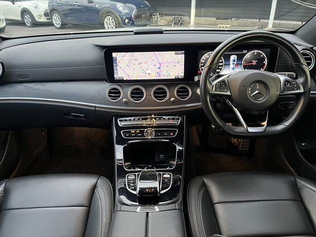 MERCEDES BENZ E class sedan