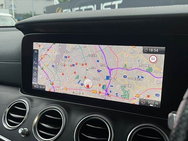 MERCEDES BENZ E class sedan