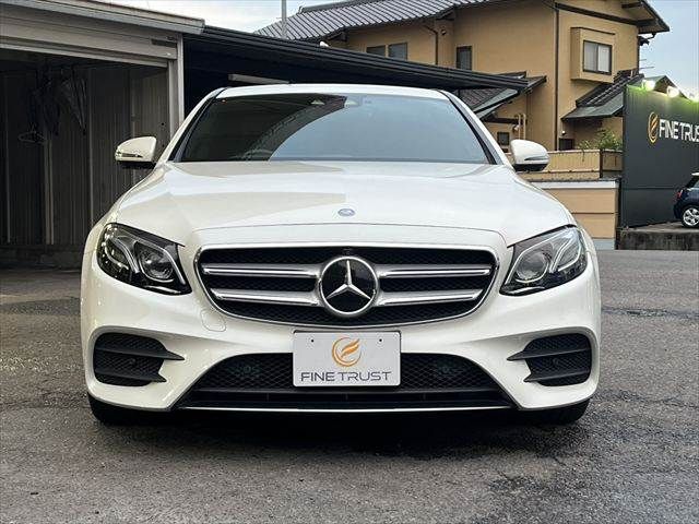 MERCEDES BENZ E class sedan