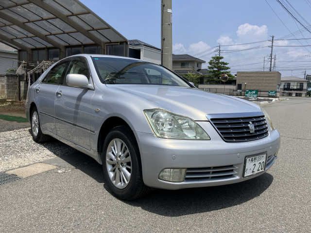 CROWN sedan 4WD