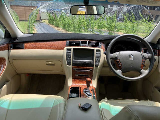 CROWN sedan 4WD