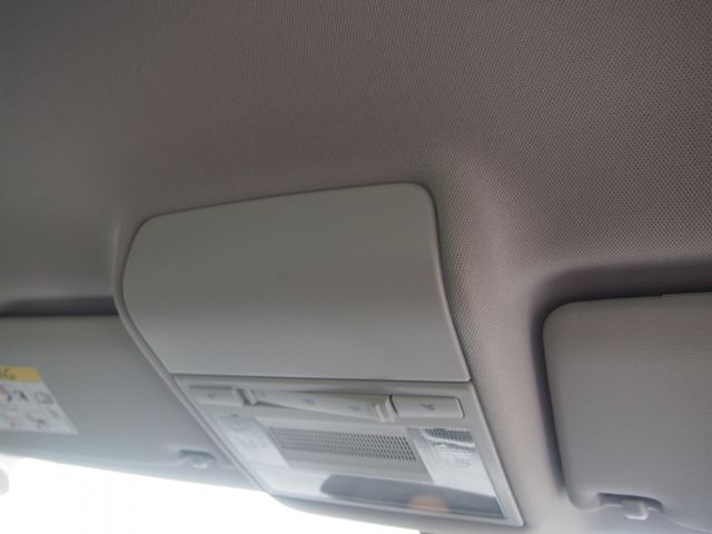 VOLKSWAGEN CROSS POLO