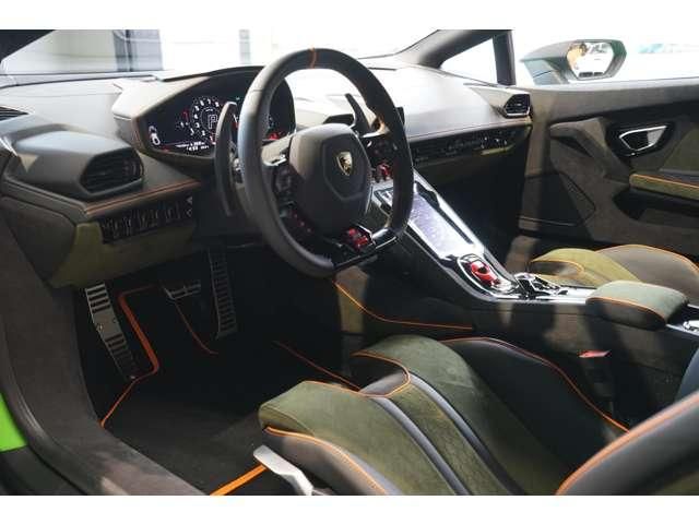 LAMBORGHINI HURACAN