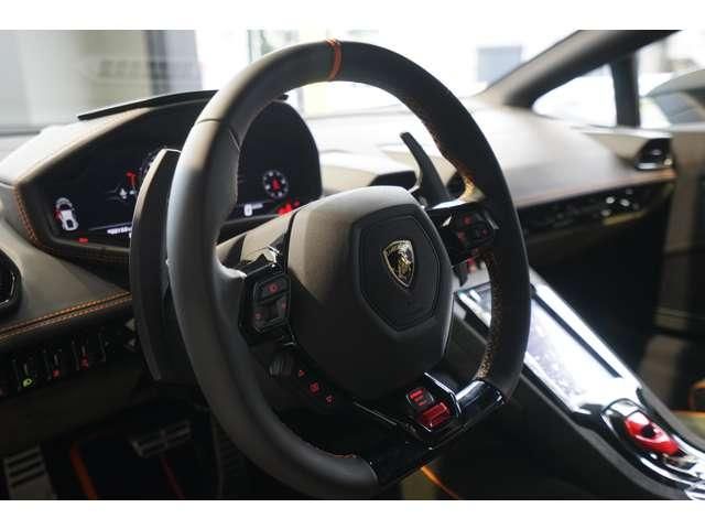 LAMBORGHINI HURACAN