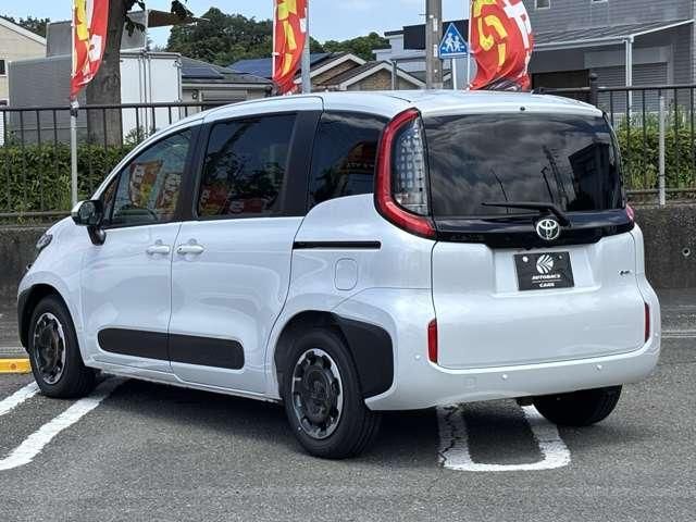 SIENTA HYBRID