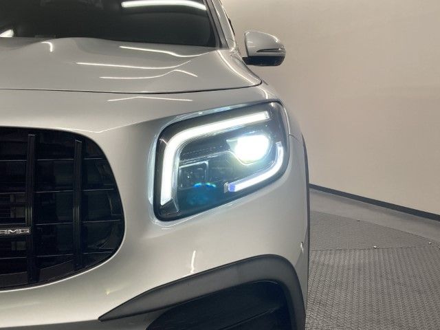 MERCEDES BENZ GLB