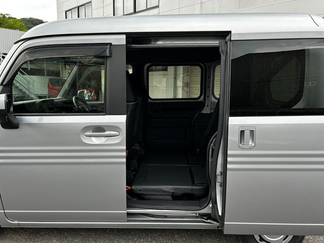 N-VAN