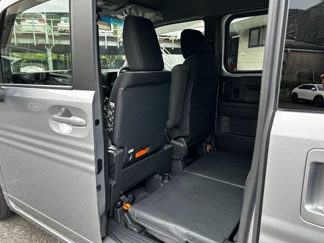 N-VAN