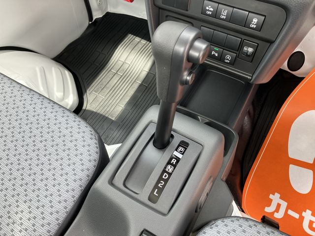 CLIPPER truck