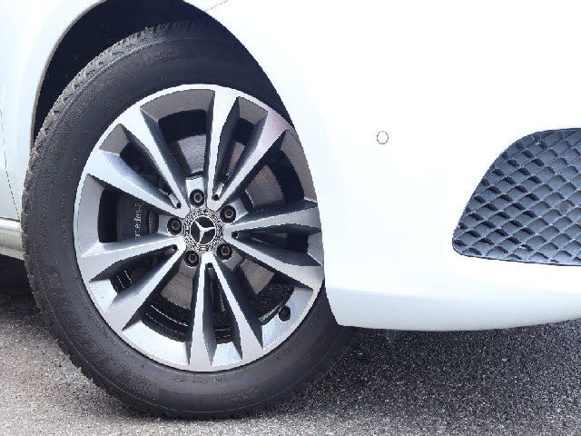 MERCEDES BENZ V class