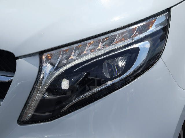 MERCEDES BENZ V class