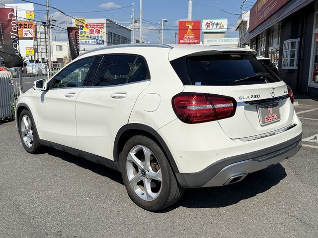 MERCEDES BENZ GLA class