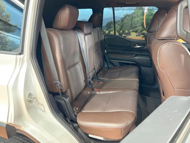 LANDCRUISER 250