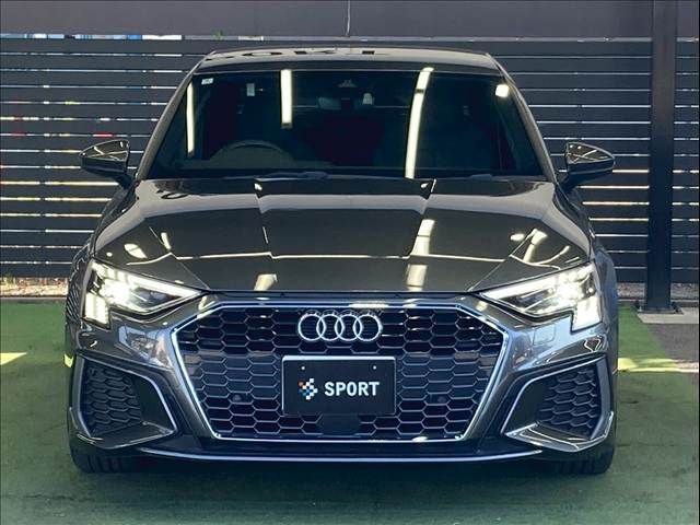 AUDI A3 Sedan
