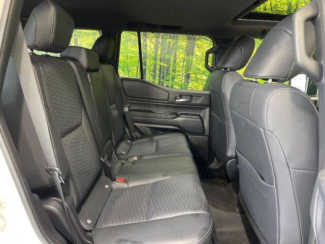 LANDCRUISER 250