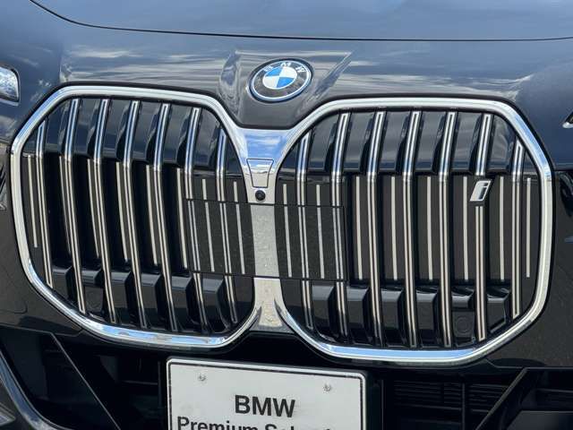 BMW i7