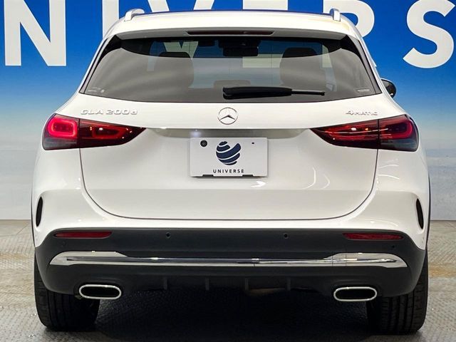 MERCEDES BENZ GLA class