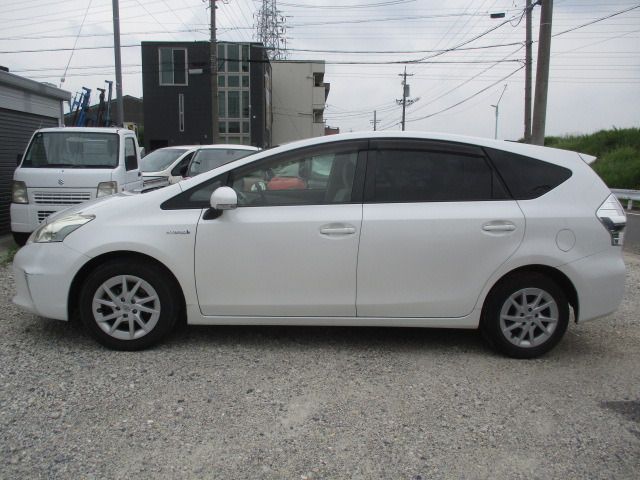 PRIUS Alpha