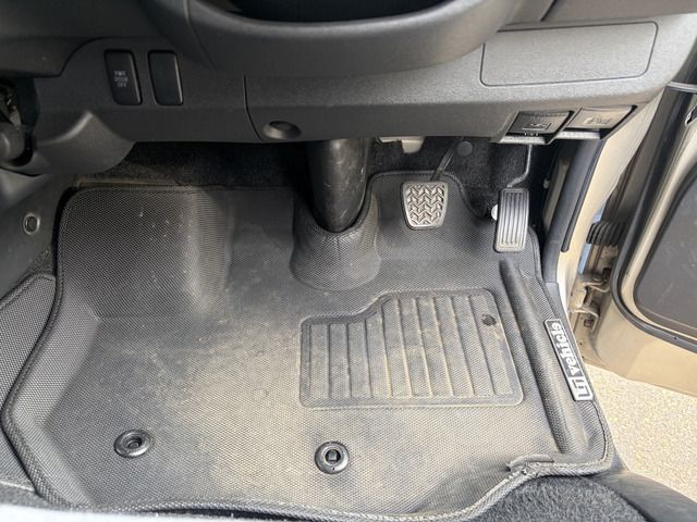 HIACE van 2WD