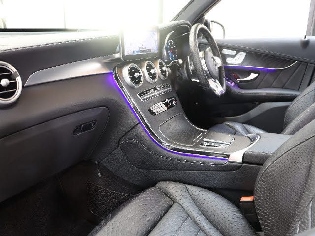 MERCEDES AMG GLCclass