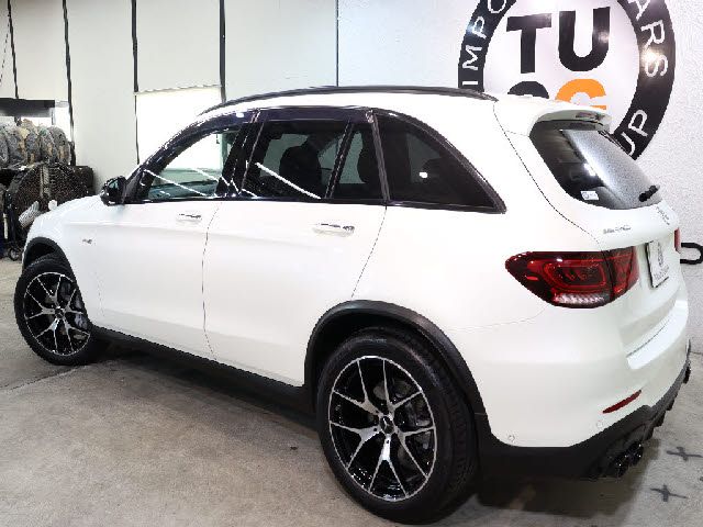 MERCEDES AMG GLCclass