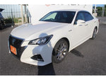 CROWN sedan hybrid