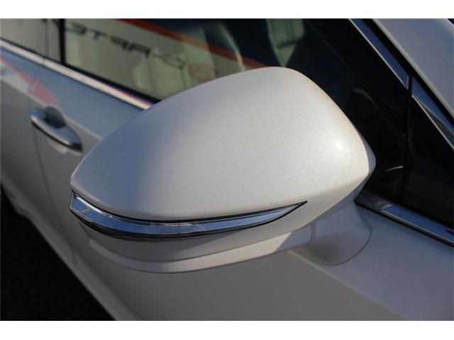 CROWN sedan hybrid