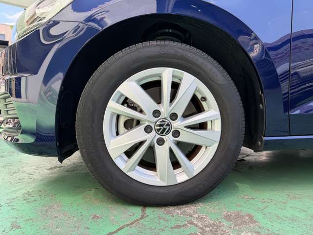 VOLKSWAGEN GOLF TOURAN