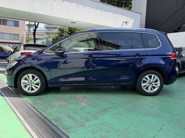 VOLKSWAGEN GOLF TOURAN