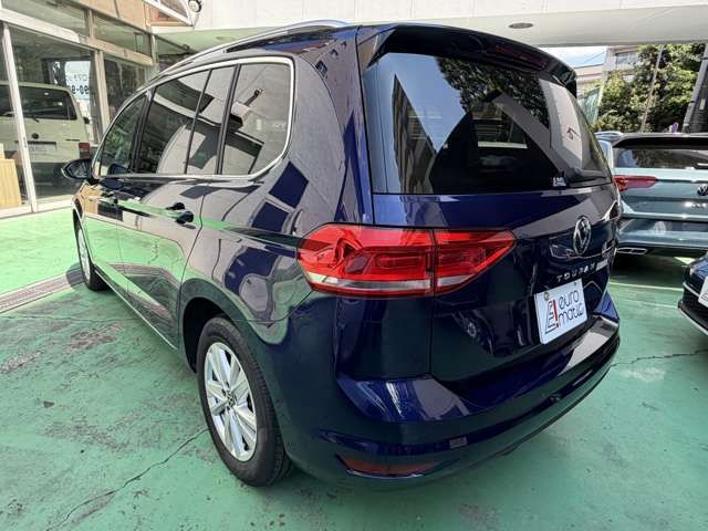VOLKSWAGEN GOLF TOURAN