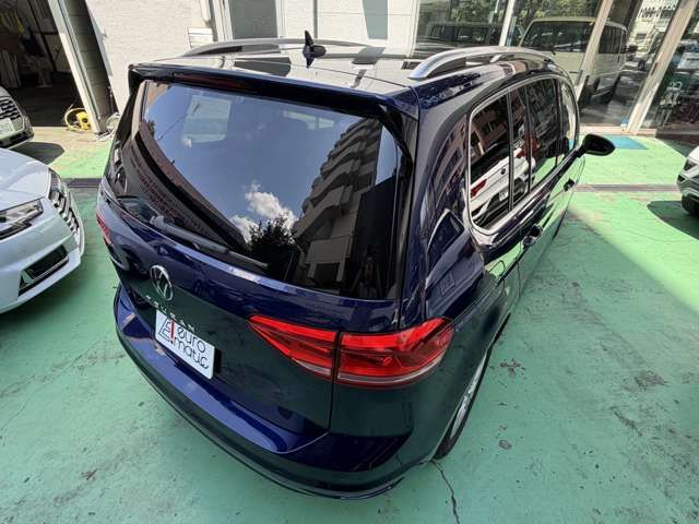 VOLKSWAGEN GOLF TOURAN