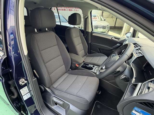 VOLKSWAGEN GOLF TOURAN